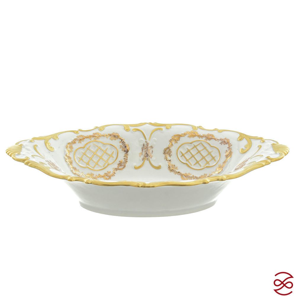 Блюдо овальное Queen's Crown 31 см