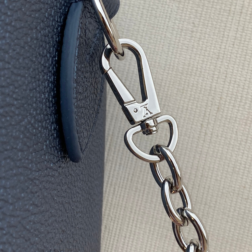 Louis Vuitton Speedy 20