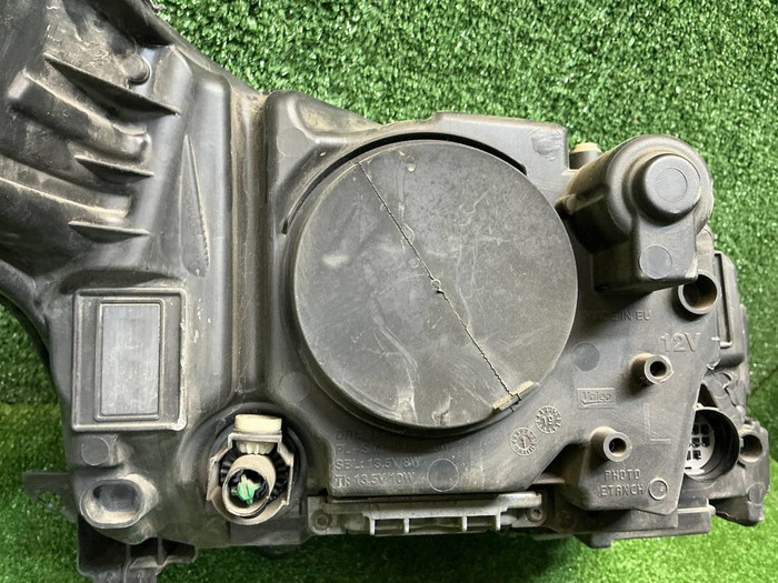 Фара левая Range Rover Vogue 4 (2012-2017) ксенон