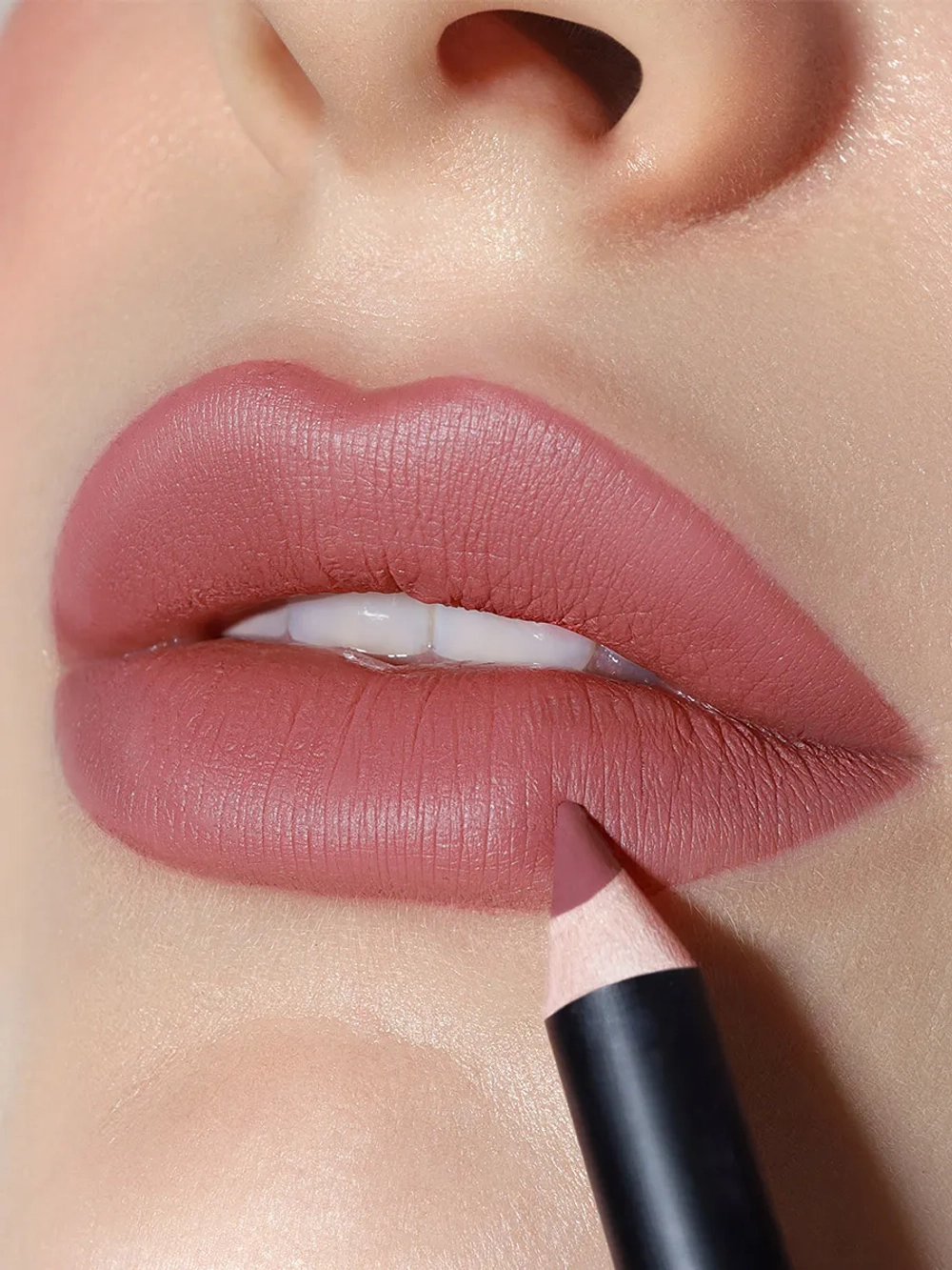 Карандаш для губ LuxVisage Soft Matte lip liner
