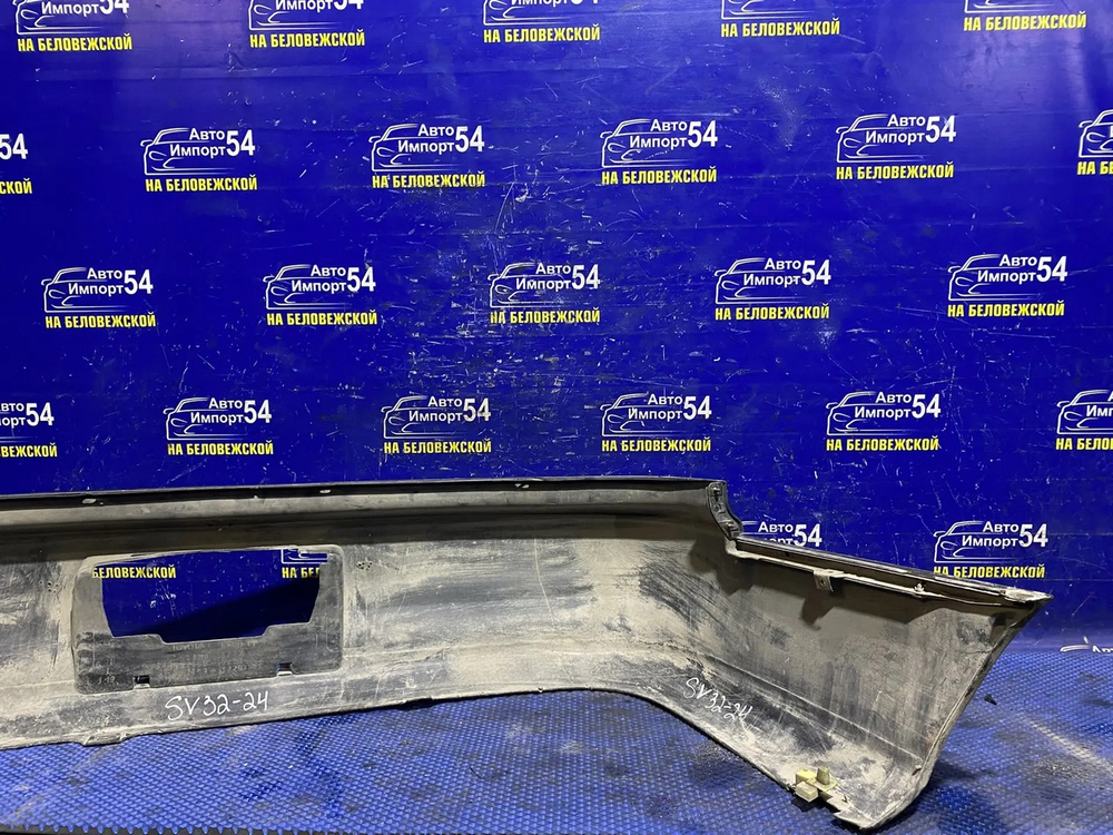 Бампер задний TOYOTA CAMRY 1993