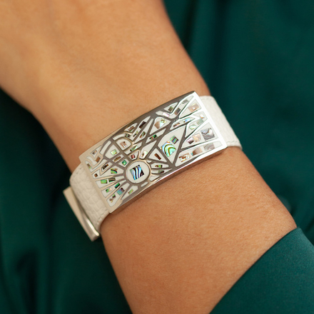 Браслет Fiore Luna на кожаном белом ремешке CB00952-7 BW