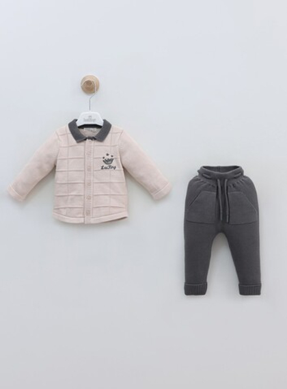 рубашка с брюками