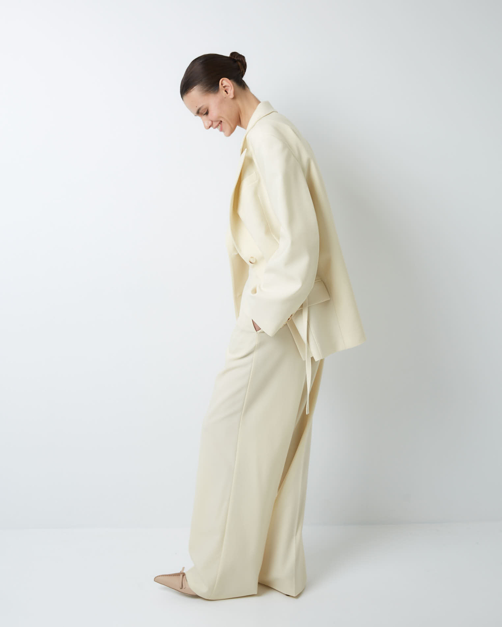 Жакет на пояске из шерсти белый шоколад