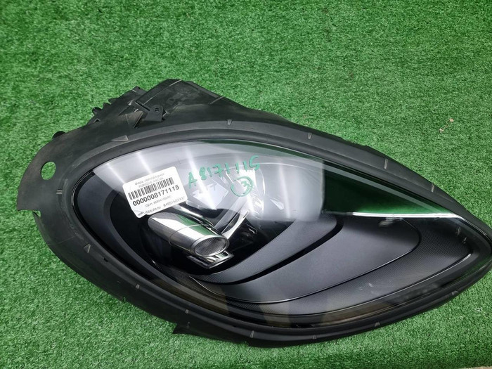 Фара правая Porsche Macan 95b (2018-2021) LED