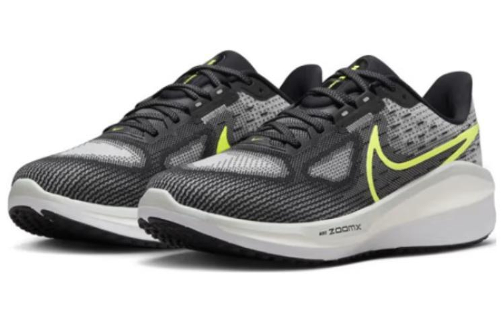 Кроссовки Nike Air Zoom Vomero 17