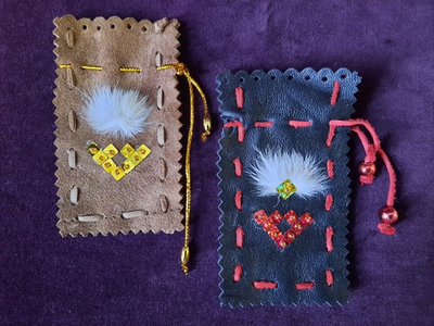Мешочек под украшения, кожа,  бисер, мех