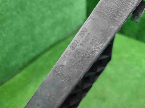 Кронштейн переднего бампера VW Touareg 2 NF 10-14