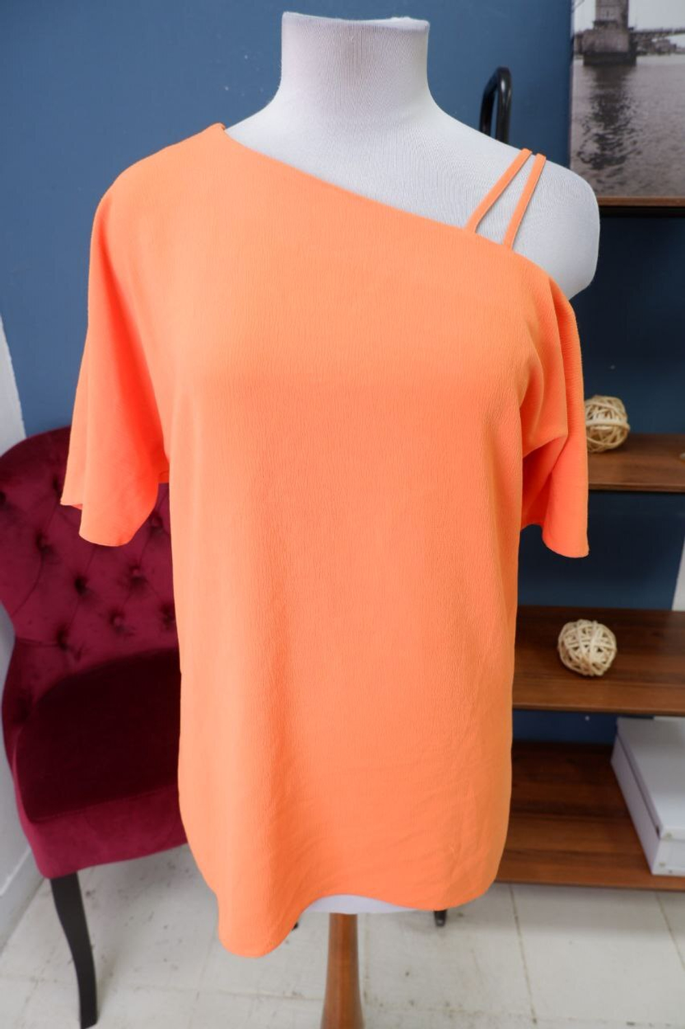 Футболка River Island яркая 46 размер