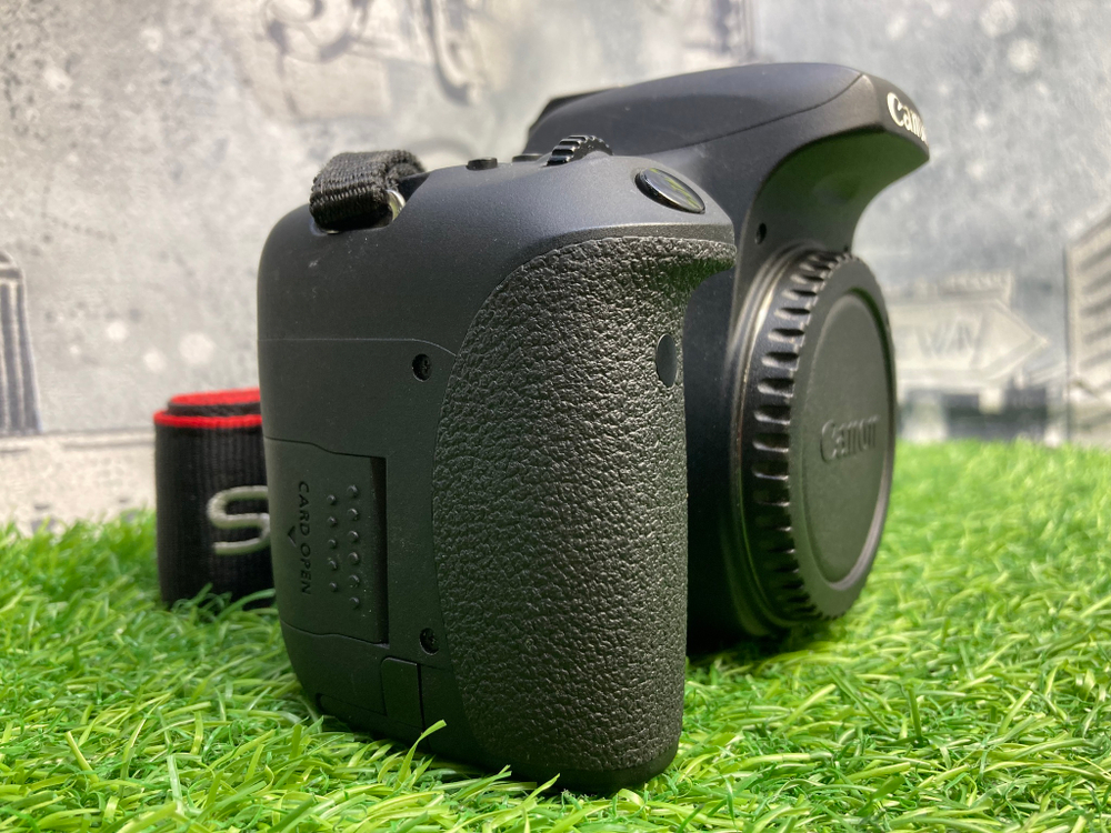 Canon EOS 760D (12.700 кадров) Покупка/Продажа