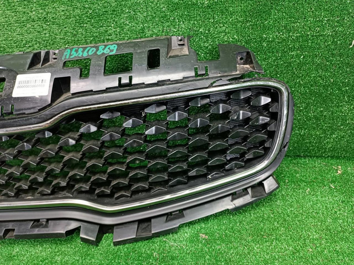 Решетка радиатора Kia Sportage 4 QL (2016-2018)