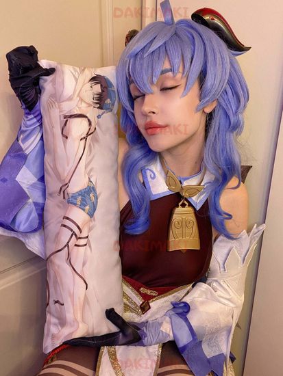 Мини дакимакура Леви Аккерман из Атака Титанов арт. M0711, 60х20 см