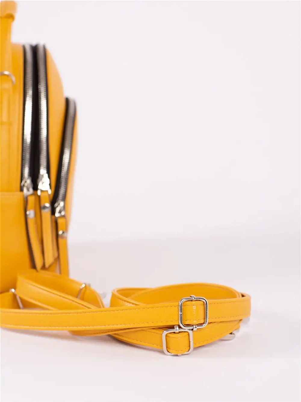 Сумка женская рюкзак через плечо