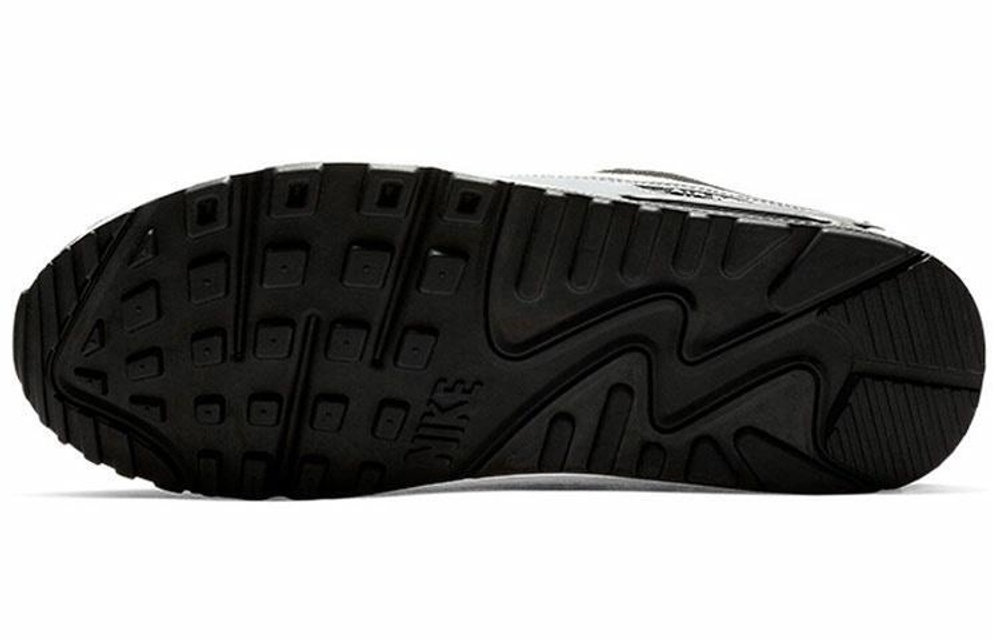 Кроссовки Nike Air Max 90 Essential