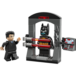 Конструктор LEGO DC Super Heroes 30726 Бэтмен Брюс Уэйн и костюм Бэтмена арт. 30726 35 дет — фото 2