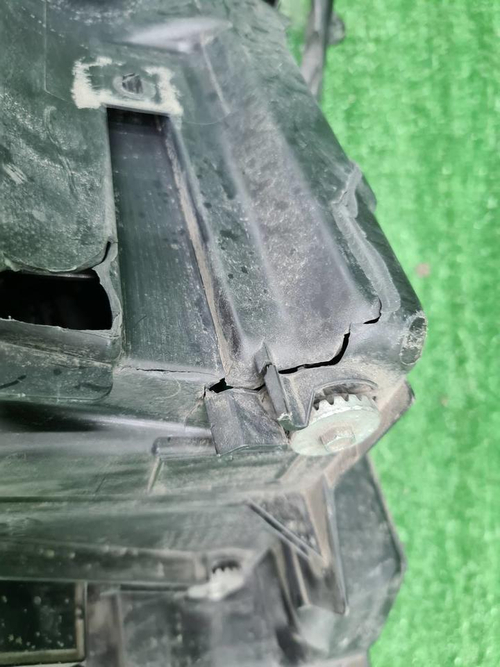 Битая Фара левая Toyota Land Cruiser Prado 150 17-нв LED