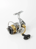 Катушка безынерционная FREAMS LT 2500