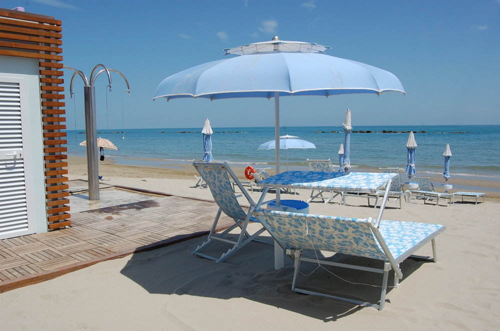 Столик многофункциональный для зонтов Magnani Multipurpose Small Table