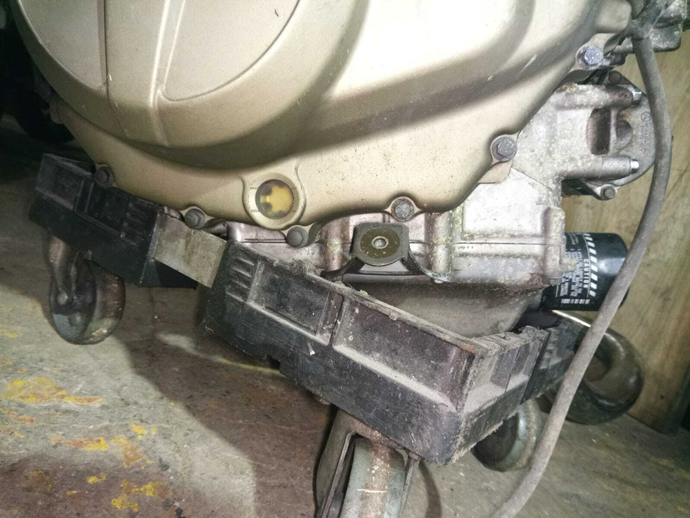 двигатель Honda XL1000 Varadero SD01 (без стартера и статора генератора)