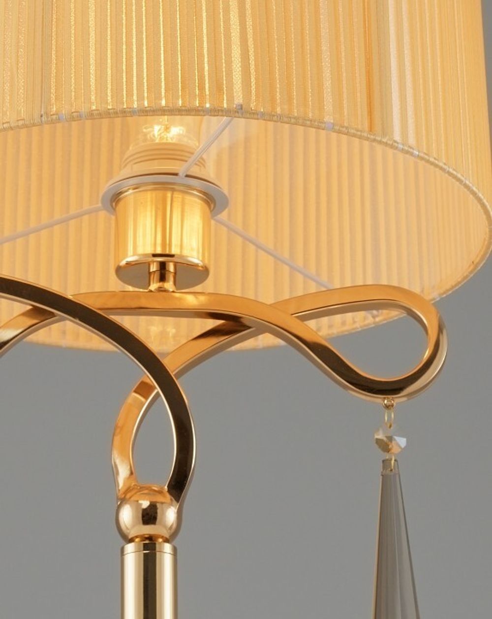 Настольная лампа декоративная Moderli Chilly V10545-1T