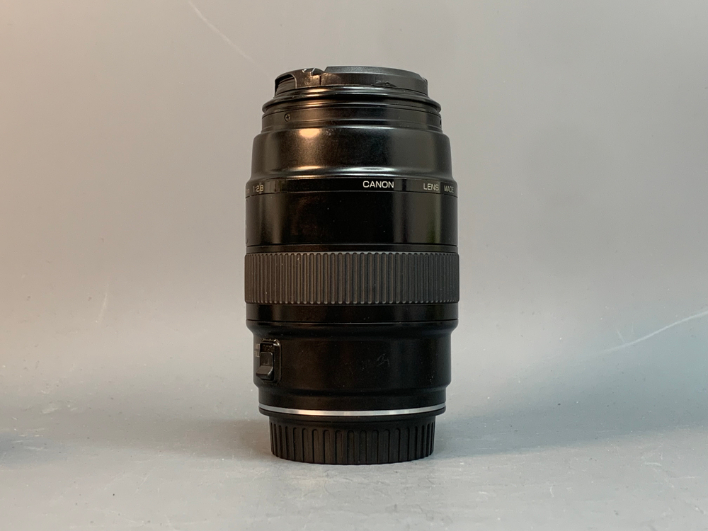 Canon EF 100mm f/2.8 Macro