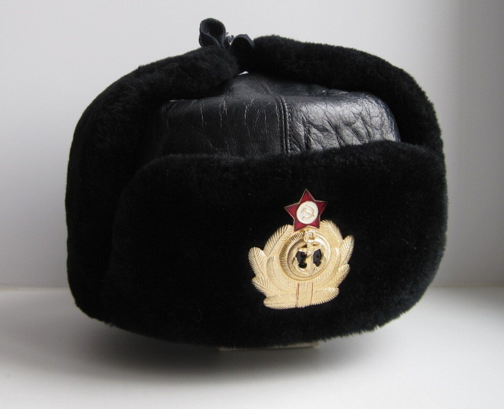 Зимняя меховая шапка офицера ВМФ