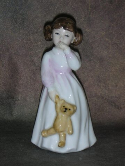 Статуэтка. Фарфор. Папина дочка. Royal Doulton. Англия