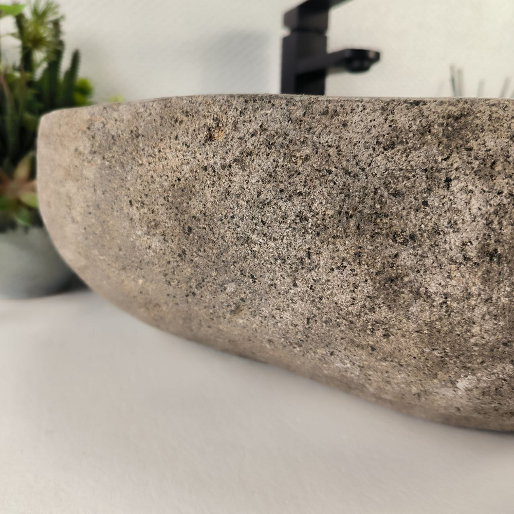 Раковина из речного камня RS-64856 59*47*16 0857