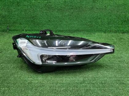 Фара правая Volvo XC60 2 (2017-2021) LED