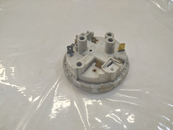 506 Датчик уровня воды (Прессостат) для стиральной машины Indesit Ariston JPD4-592 175/95 215/115 б/у