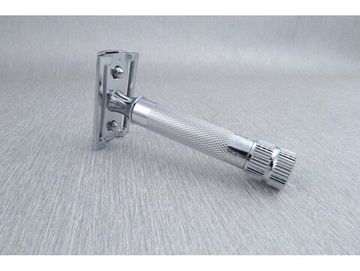 Т-образная бритва (станок) Merkur Solingen 334 001 в дорожном кейсе