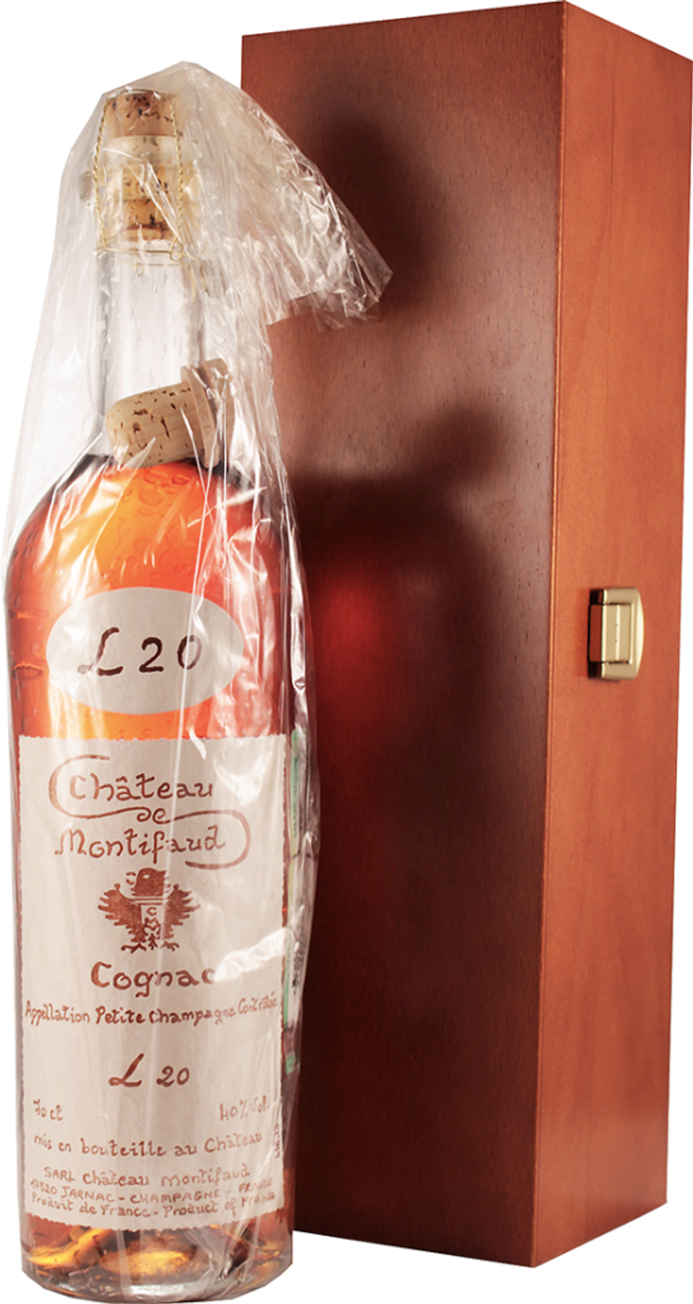 Коньяк Chateau de Montifaud, Petite Champagne, 20 Years Old, in wooden box, 0.7 л.