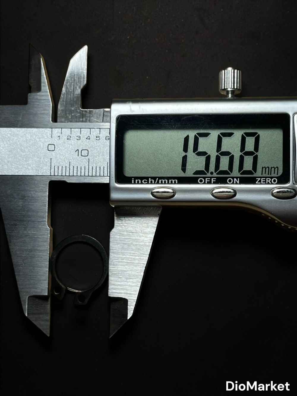 стопорное кольцо крышки вариатора на полумесяц