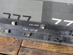 Накладка двери передней правой Geely Atlas 1 (NL-3) 16-22 Б/У Оригинал 6073570500661