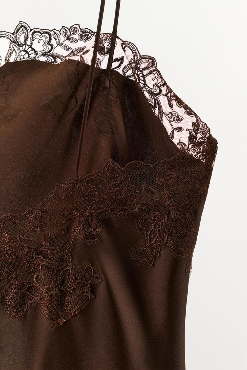 ZARA АТЛАСНОЕ ПЛАТЬЕ МИДИ С КРУЖЕВОМ, КОРИЧНЕВЫЙ