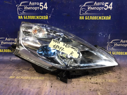 Фара передняя правая NISSAN LEAF 2009-2017