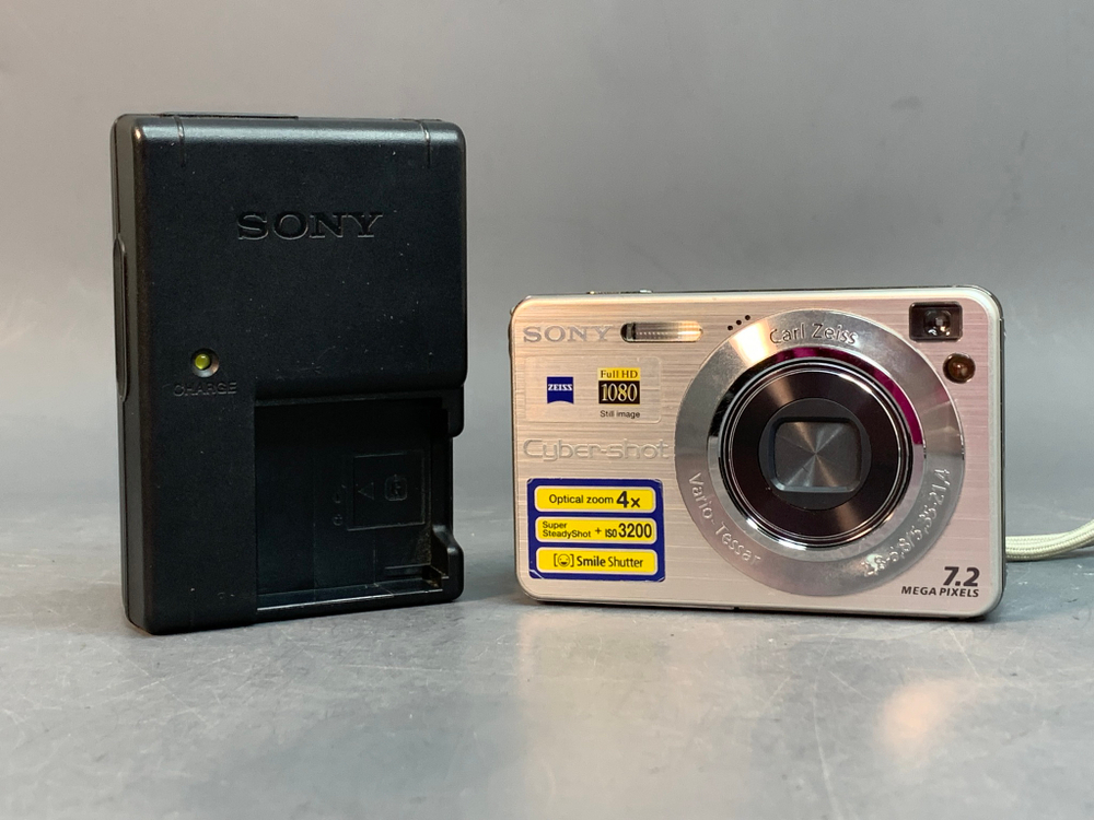 Sony Cyber-shot DSC-W120
