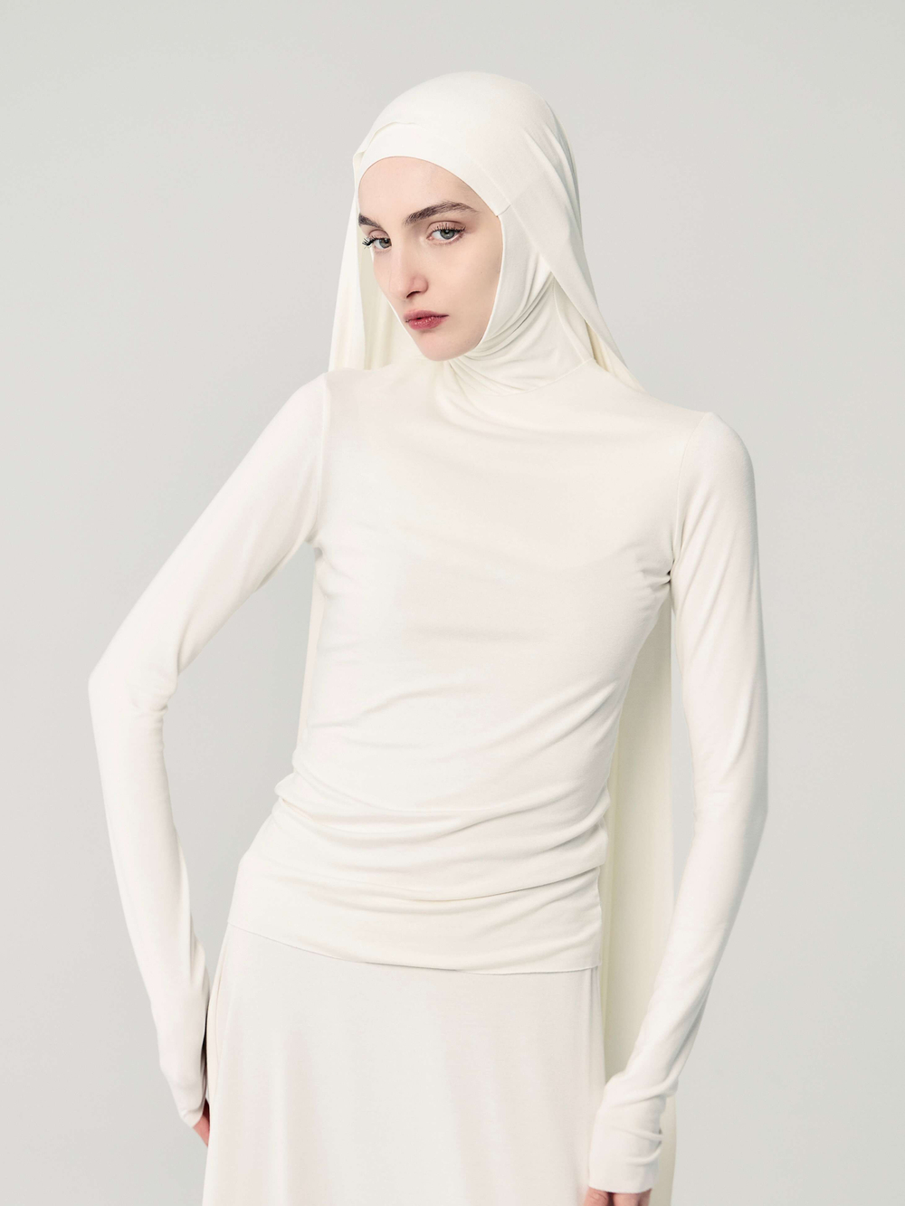 Балаклава Эдит белая