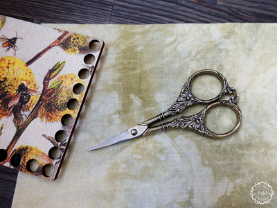 Ножницы с резными ручками "Лилии"