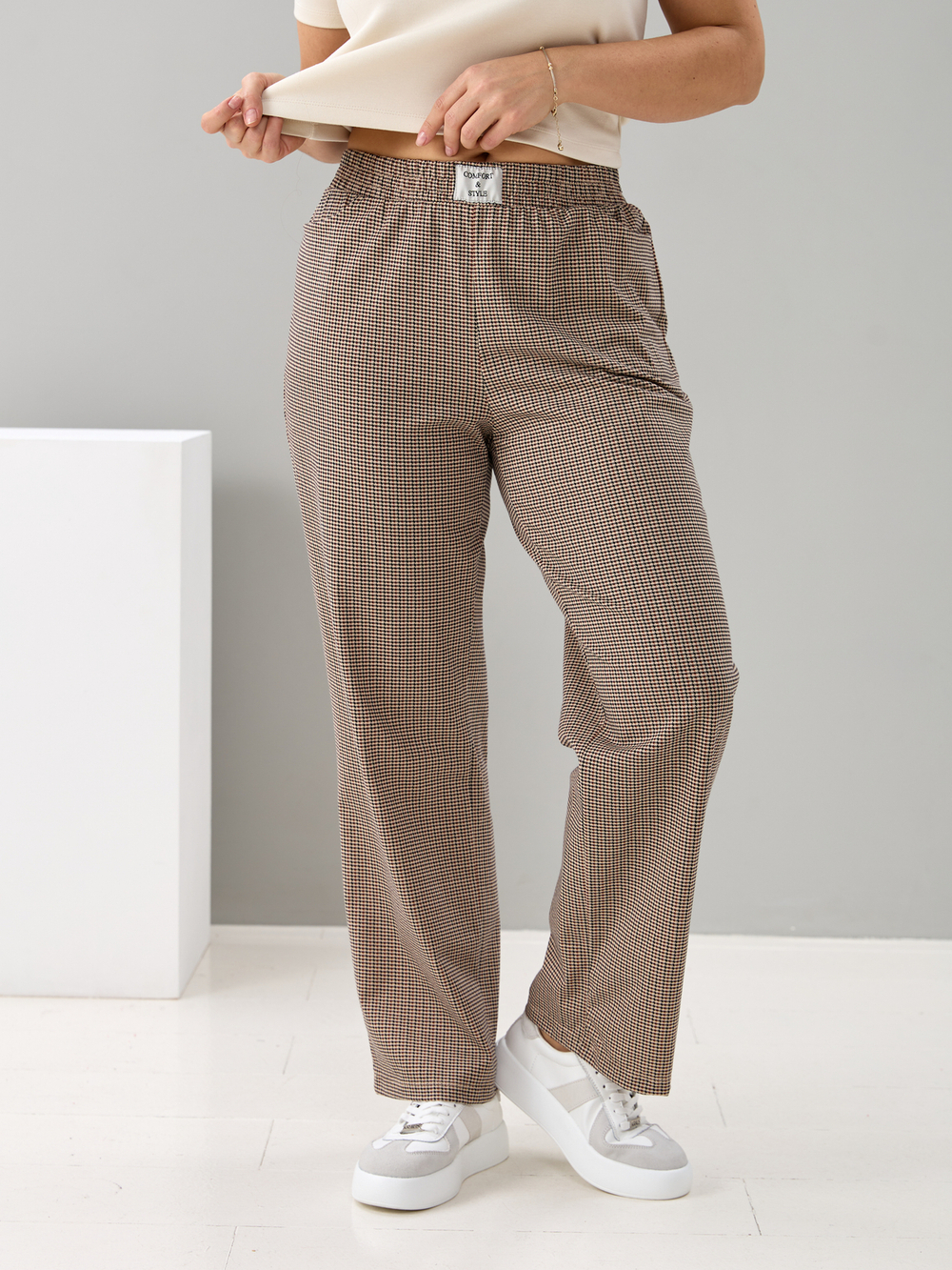 Брюки Б-18/бежевый-мелкаяклеточка