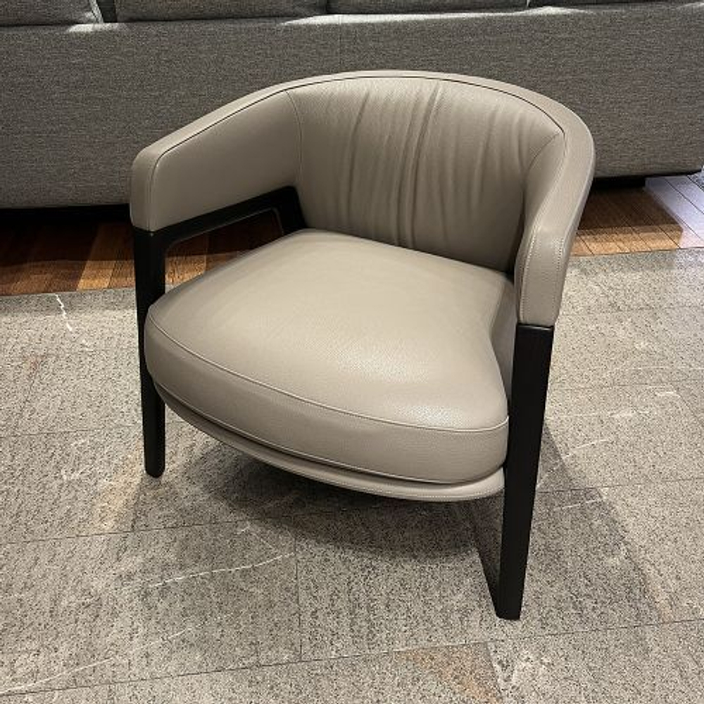 Кресло Poltrona Frau DUO 5687111