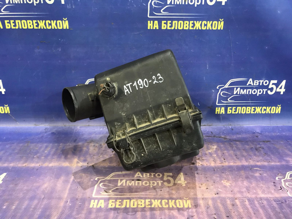Корпус воздушного фильтра TOYOTA CARINA E 1997