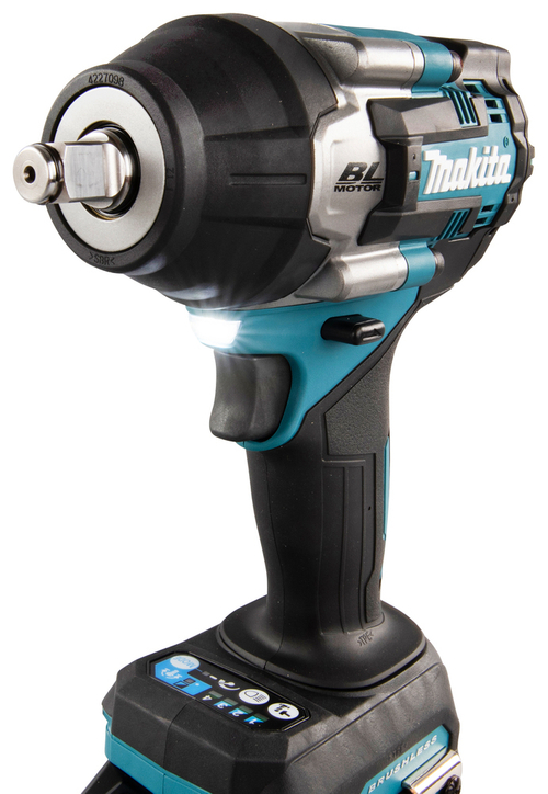 Аккумуляторный ударный гайковерт XGT Makita TW007GD201