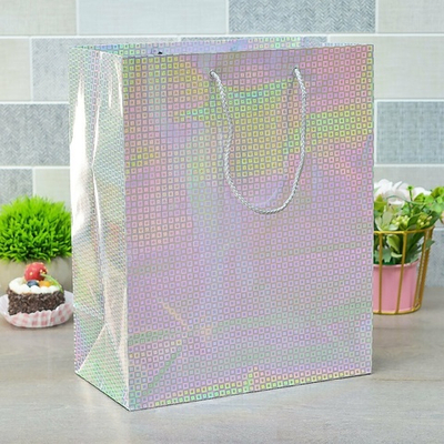 Пакет бумажный 26*33*14см с ручками Голография микс LG313-314