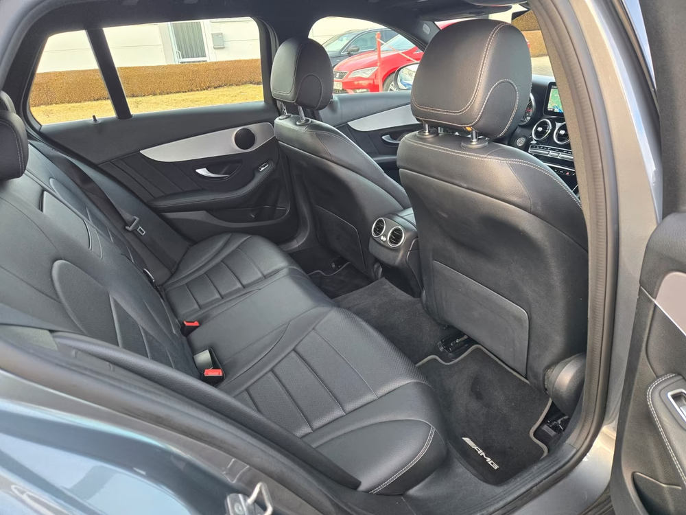 Mercedes-Benz C 220