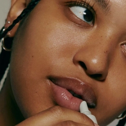 rhode Чехол для iPhone + блеск для губ