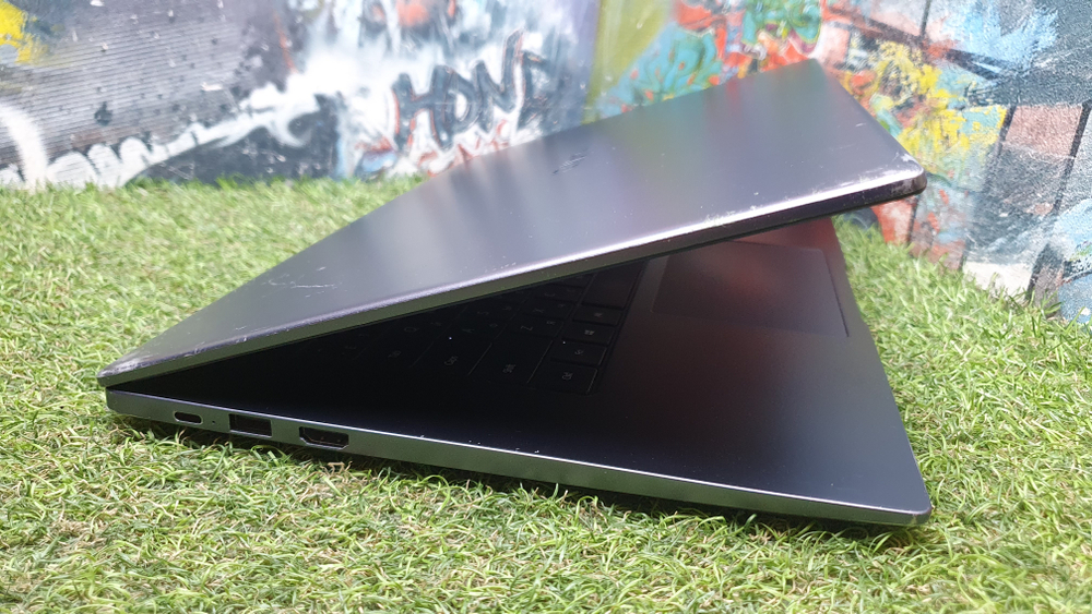 Ноутбук Huawei Ryzen 7/8Gb/FHD