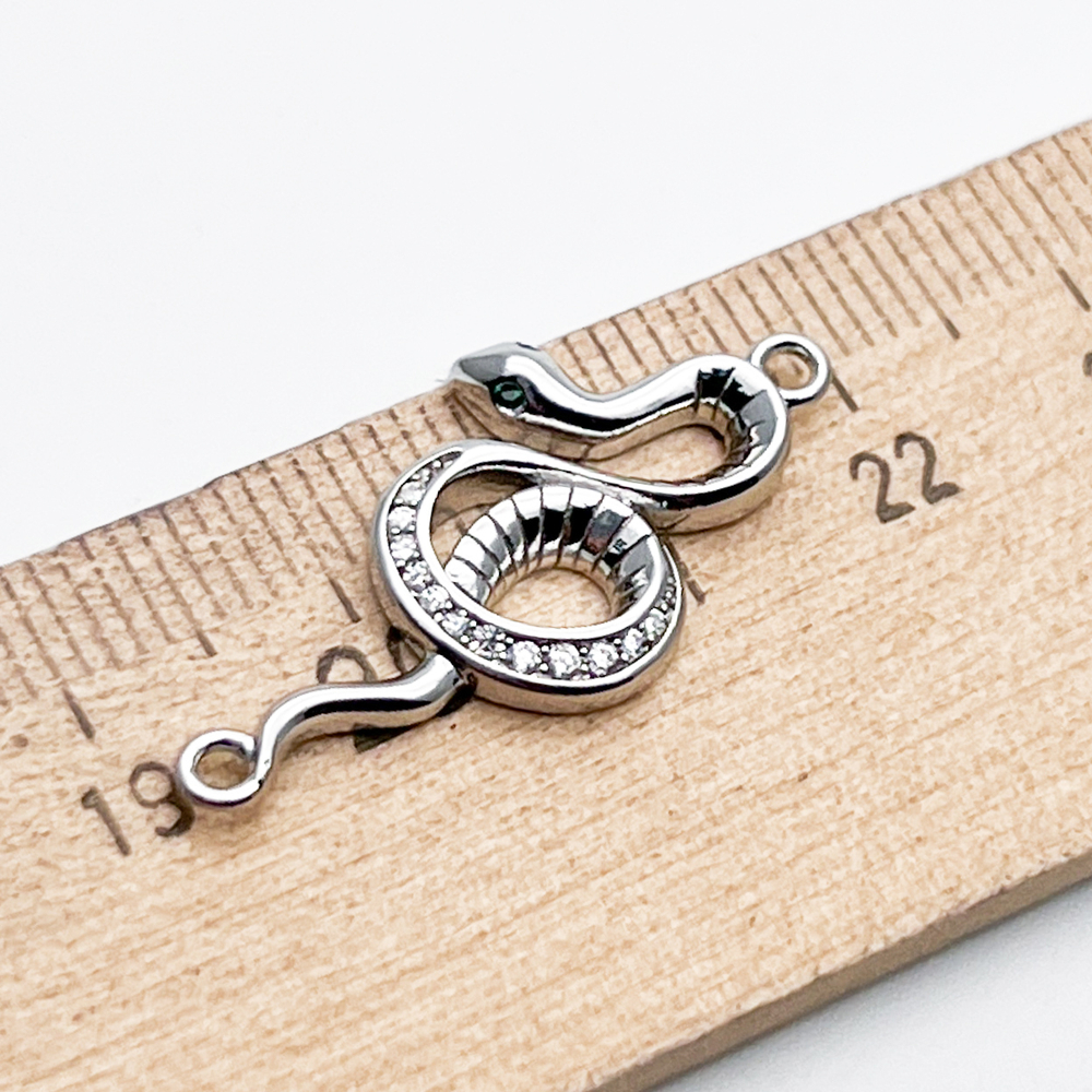 Коннектор Змея, цвет серебро (родий), фианиты, размер 28*12 мм, цена за 1 шт