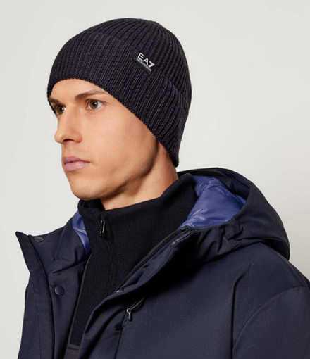 Шапка EA7