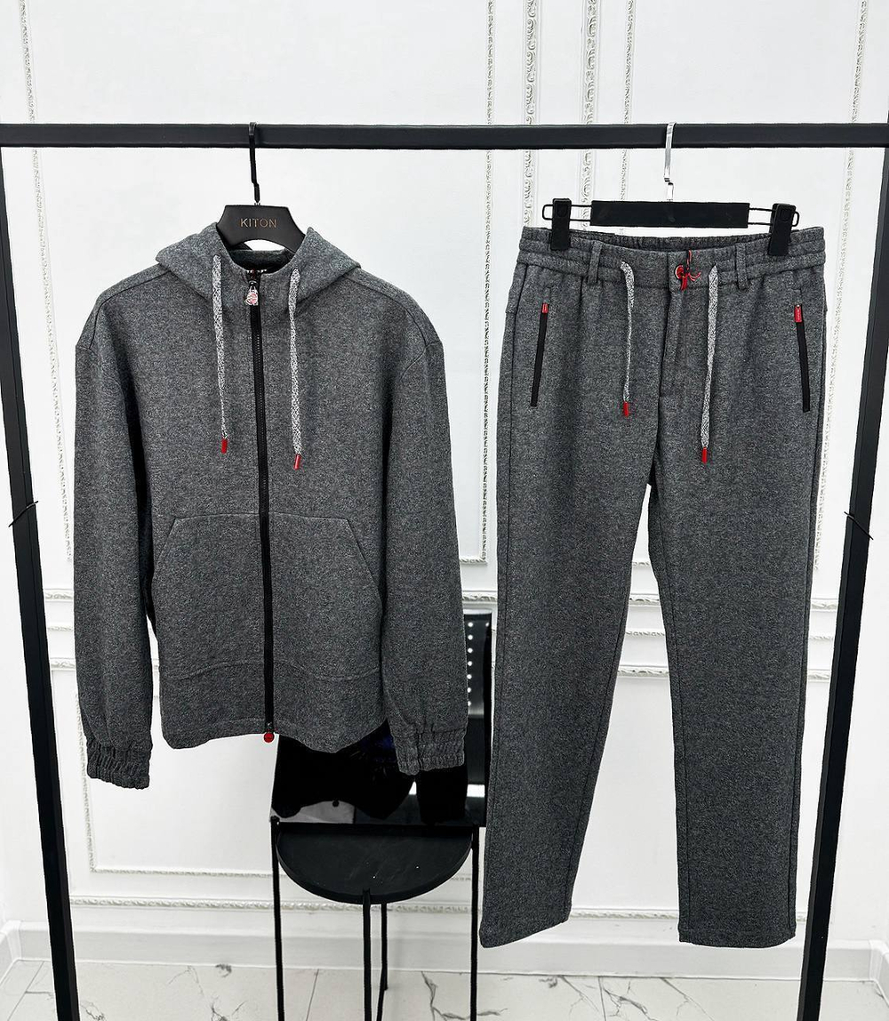 Прогулочный костюм Kiton